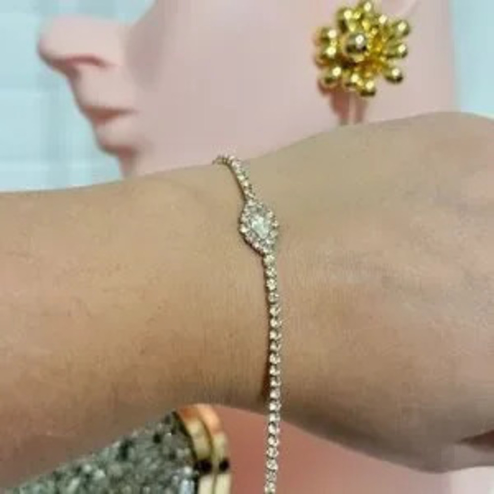 Elegant Gold and Silver Bracelet